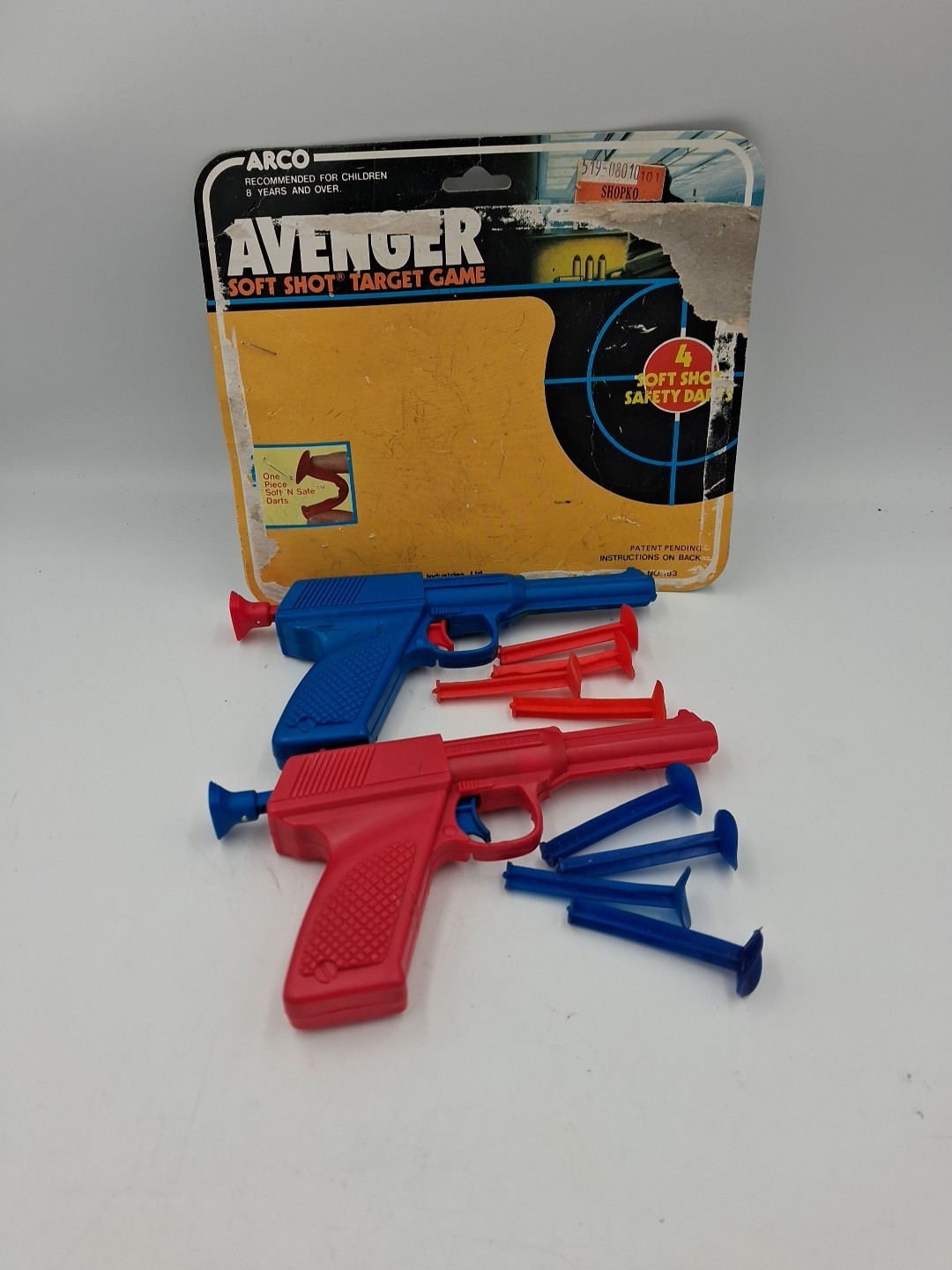VINTAGE 1982 ARCO AVENGER SOFT SHOT TARGET GAME RARE – Pull Back Dart Guns