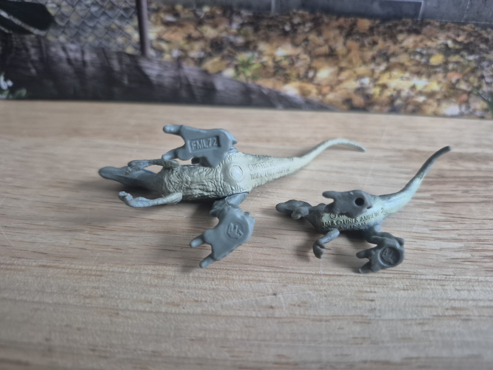 Jurassic World Mini Dinosaur 2&Prime; Figure Blue & Beta Velociraptor Dino Mattel AMC