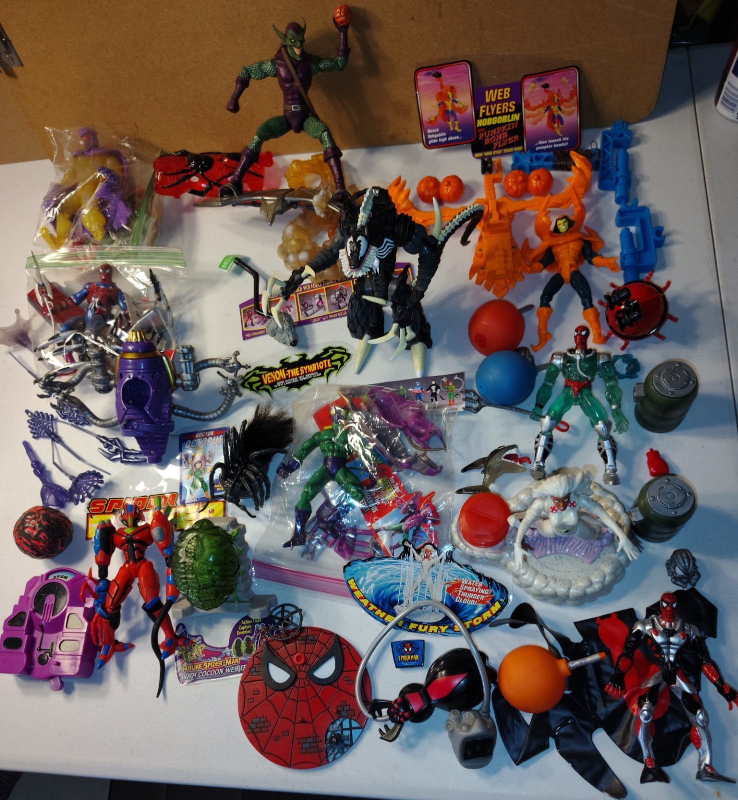 Vintage Marvel Comics Spiderman Venom X- Men Hobgoblin Toy Biz Action Figure Lot