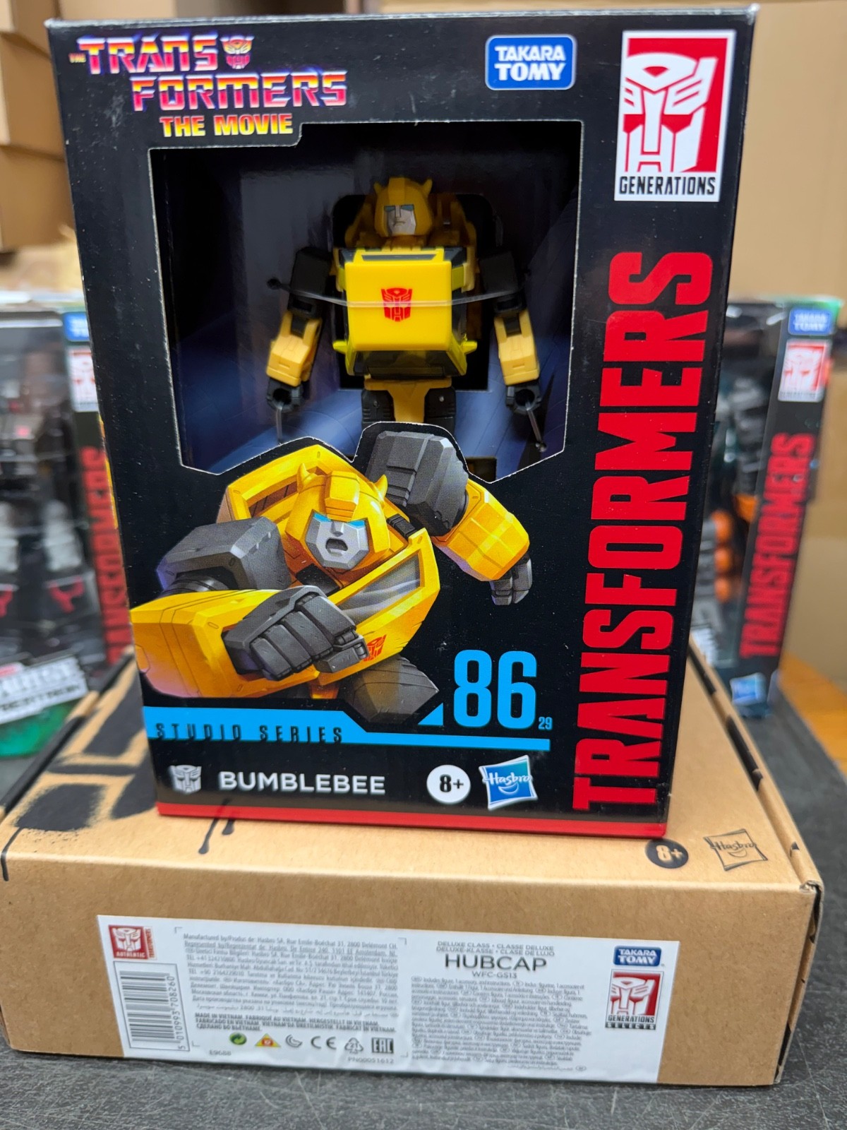 TRANSFORMERS wfc-gs13 hubcap and studio series 86 bumblebee