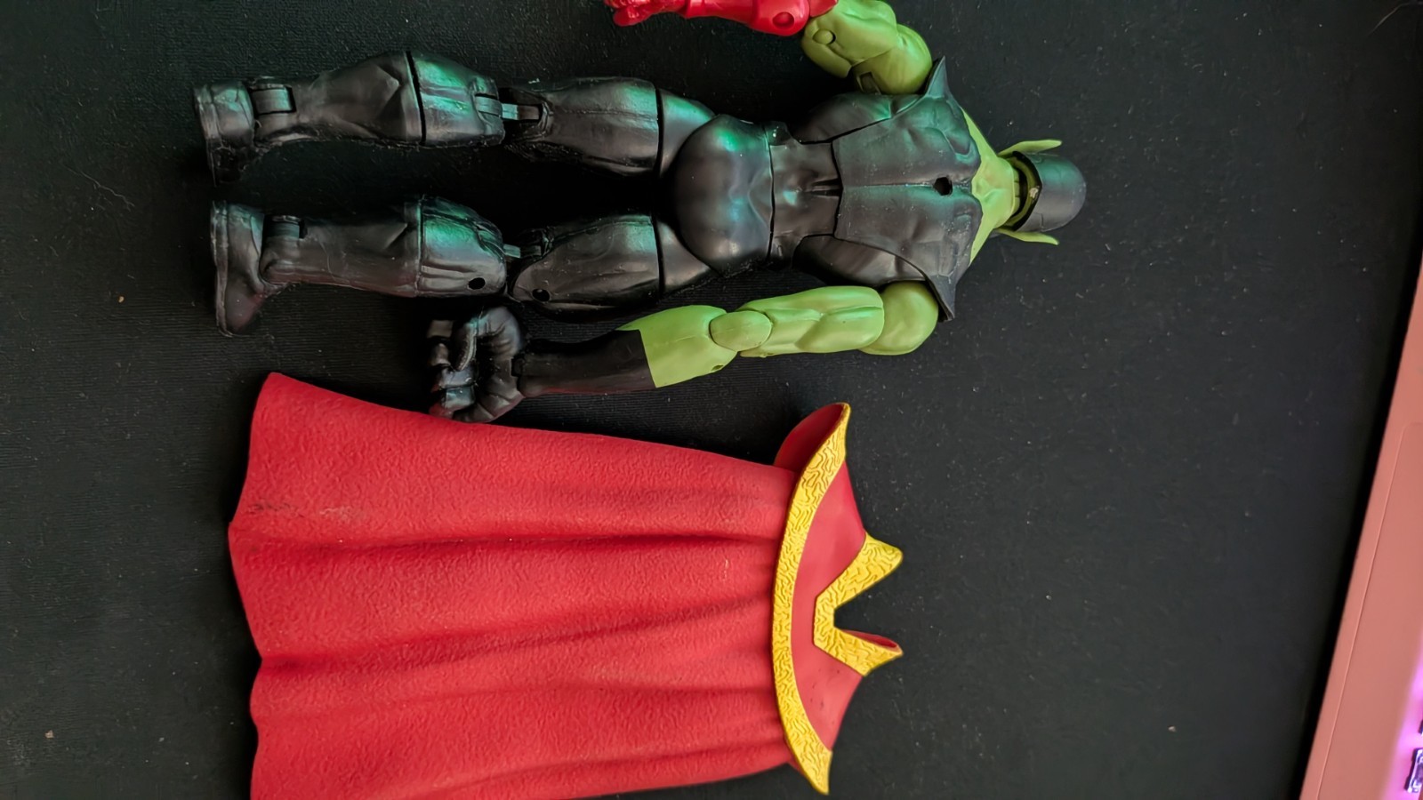 Marvel legends SUPER SKRULL from 60th Anniversary 2-pack Incomplete
