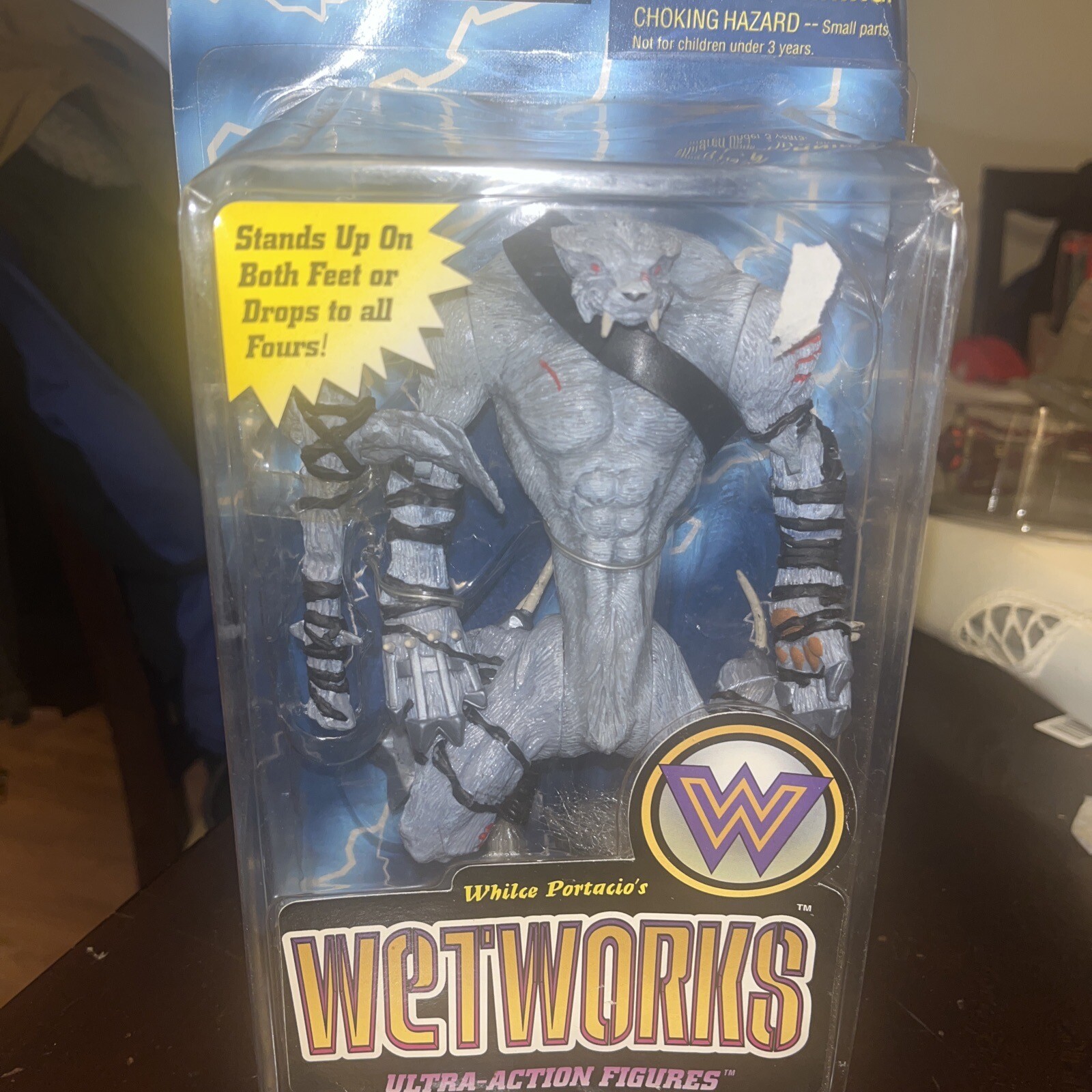 1995 McFarlane Toys Wetworks WEREWOLF Ultra Action Figure-Gray/Silver Damage
