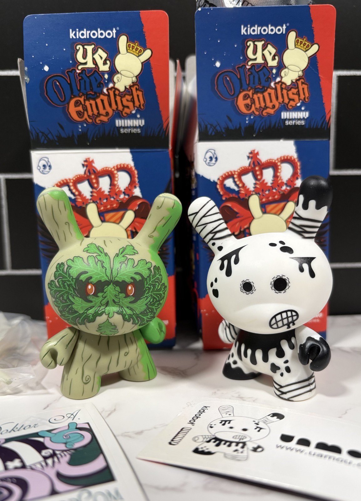 Kidrobot Dunny Ye Olde English Series Greenman Doktor A Uamou 3&Prime; Vinyl Lot of 2