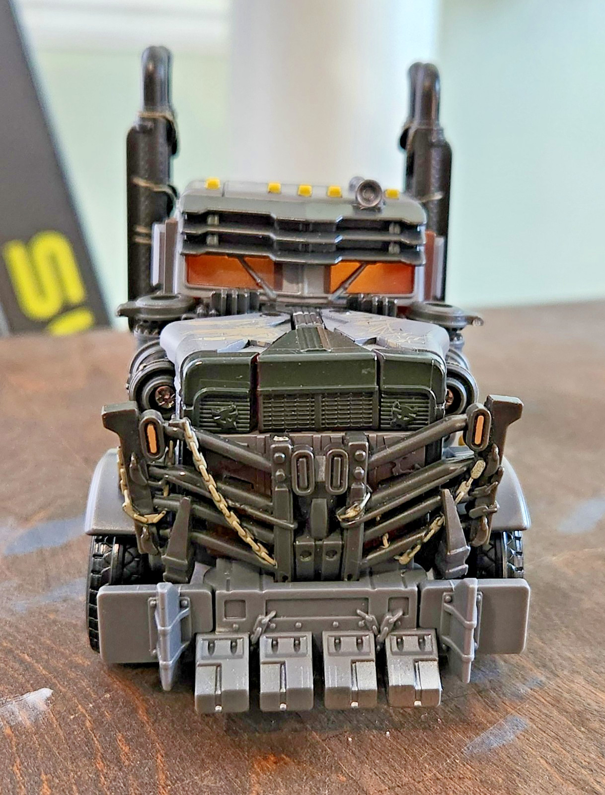Custom Voyager Class Truck Megatron Transformers Figure