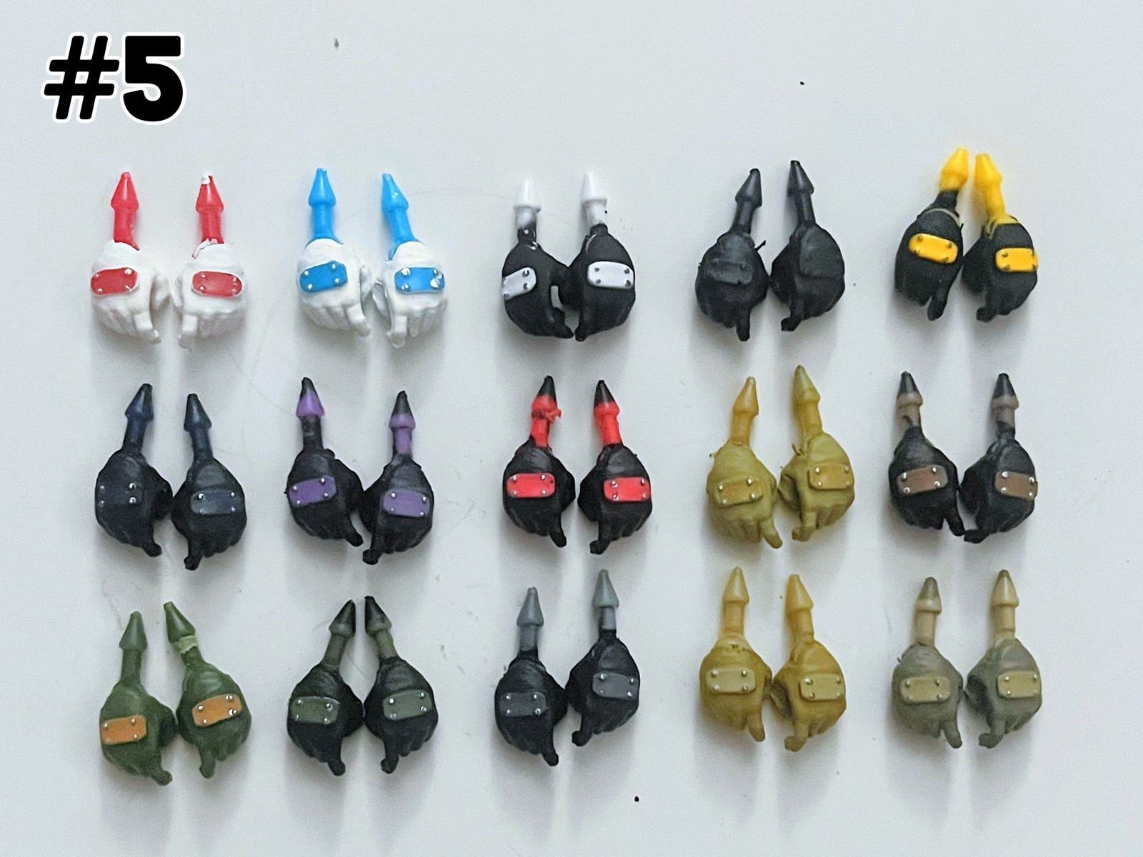 GLOVES LOT#5: 15 Pairs of Marauders Task Force 1:18 Armored Gloves Hands