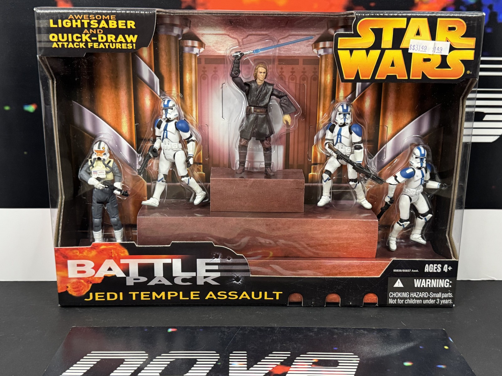 Star Wars Hasbro 2005 Battle Pack JEDI TEMPLE ASSAULT Revenge of the Sith *NEW*