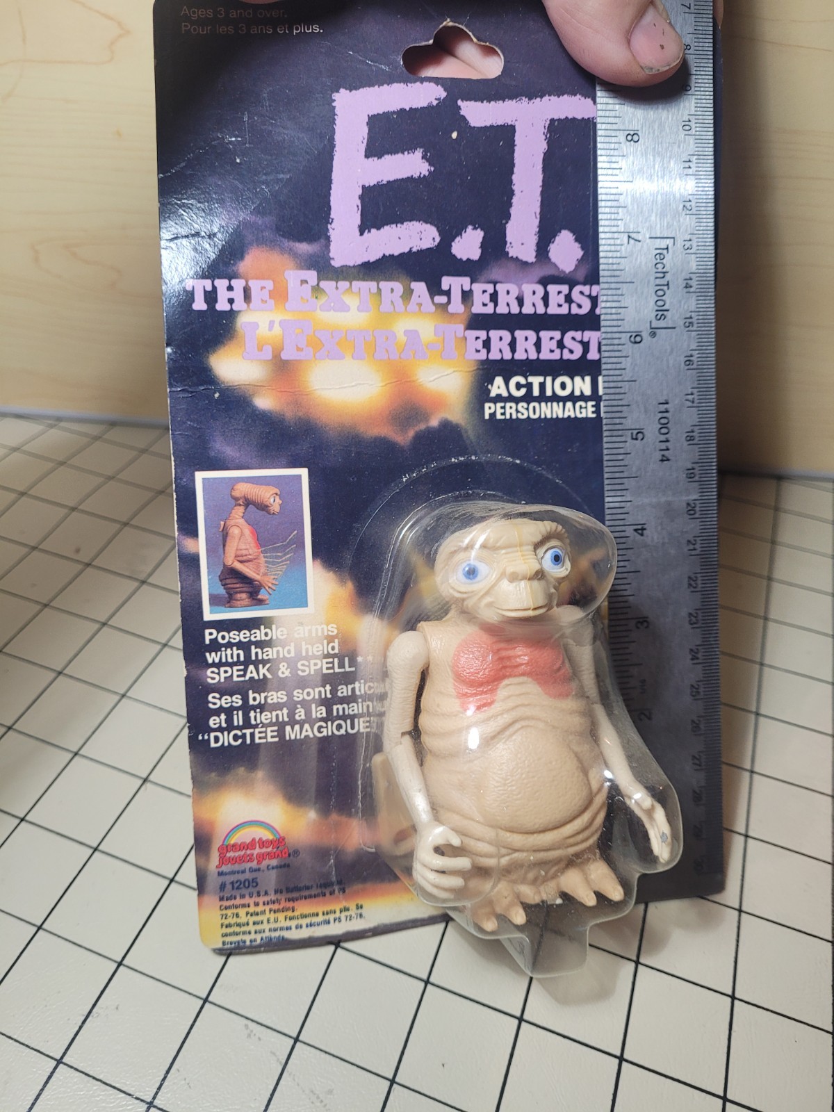 1982 E.T. « The Extra-Terrestrial » Figurine Action Figure ET (NEW IN PACKAGE)