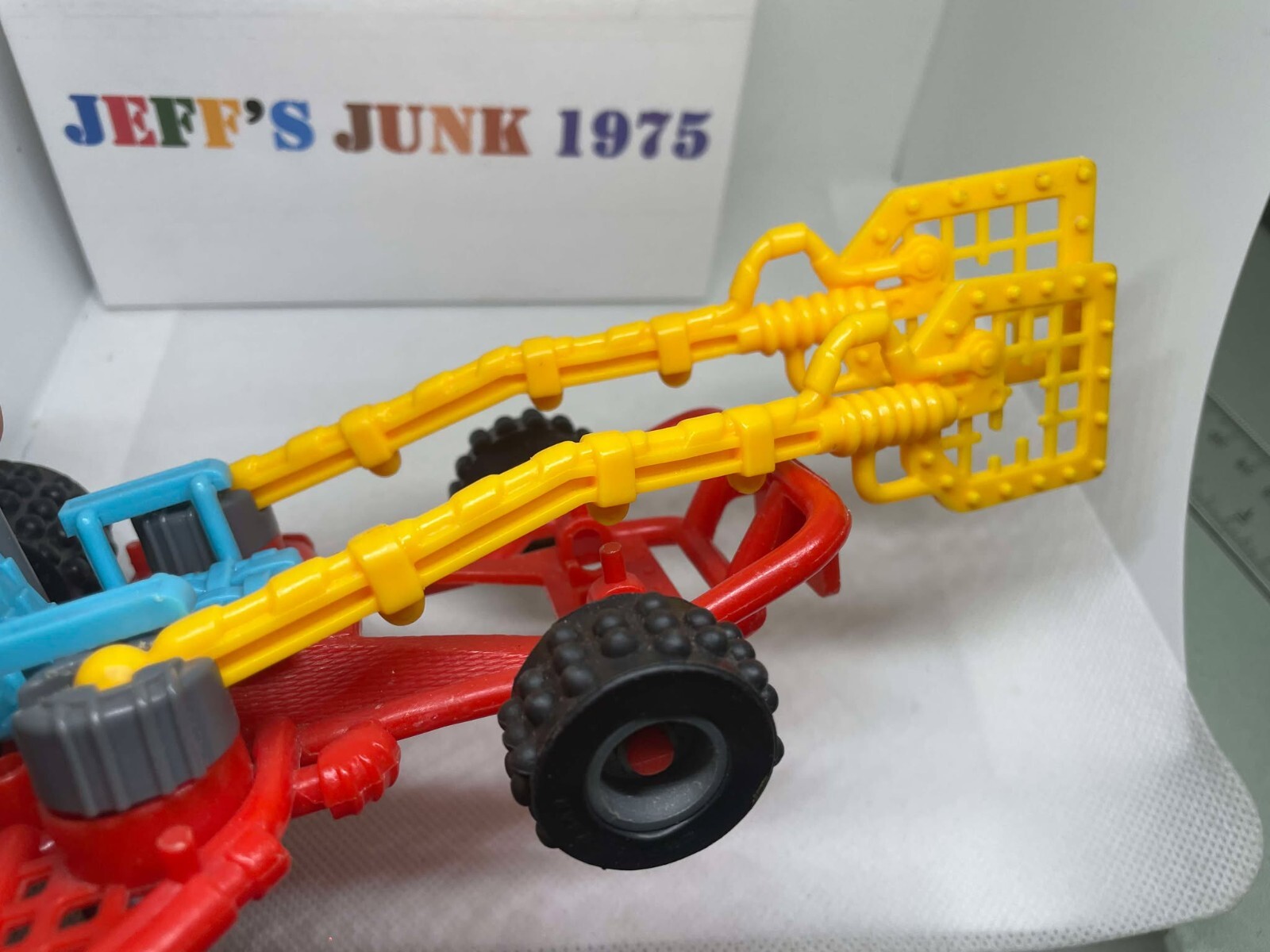 1989 Ghostbusters ECTO 3 Vehicle (Incomplete) Main body w/ working levers Kenner