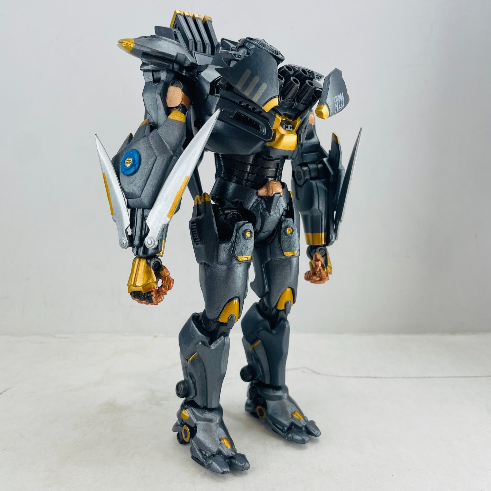 Crimson Typhoon Jaeger 7&Prime; Movable Action Figure Toy Statue Pacific Rim Gift Box