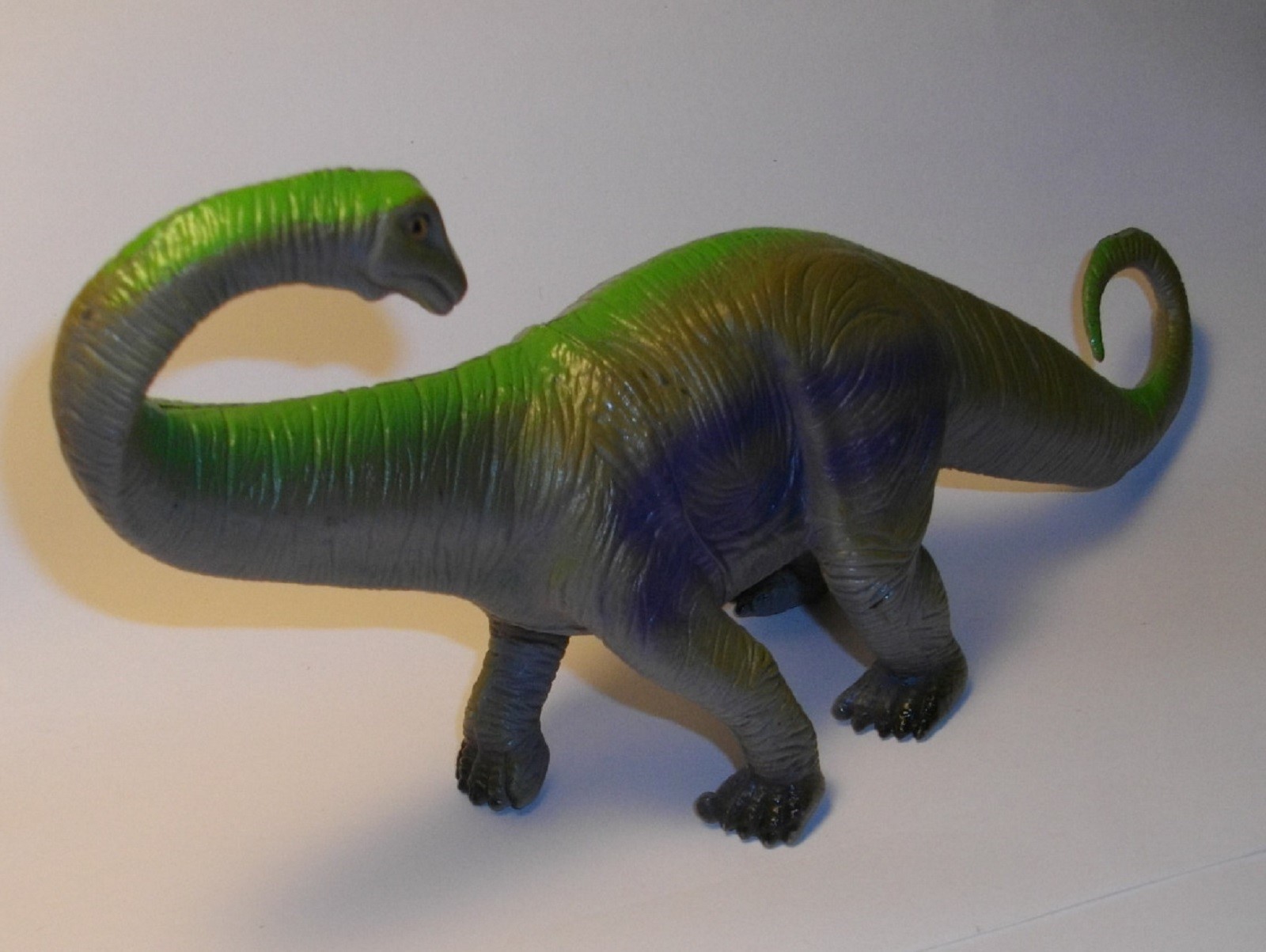 Dinosaur Apatosaurus plastic figure 9&Prime; Toy Major Trading 2000