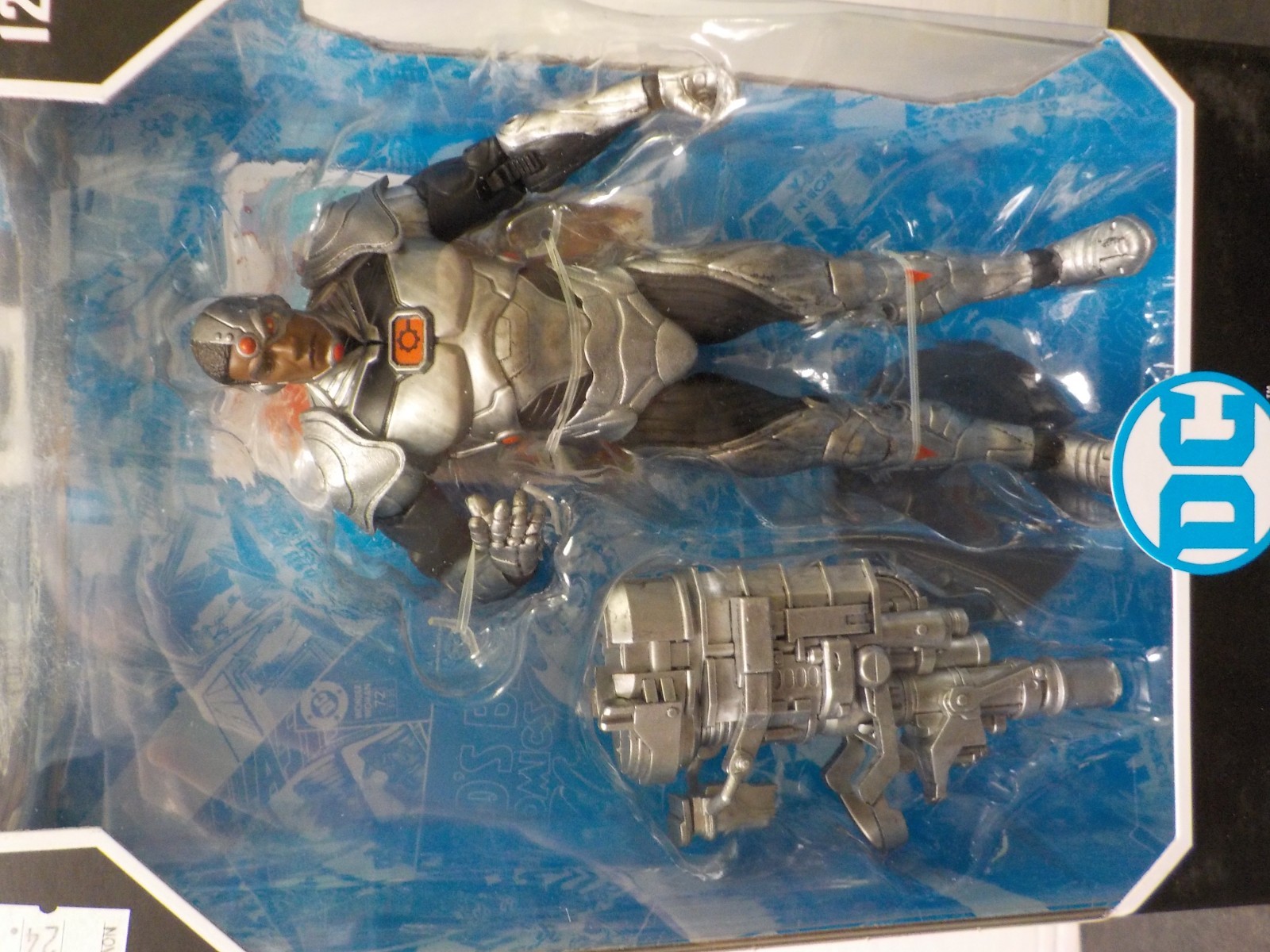 G1021 McFarlane DC Multiverse Cyborg (DC Rebirth) 7in Action Figure