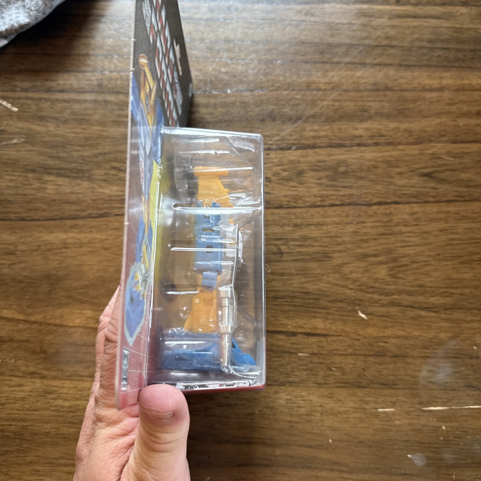 TRANSFORMERS RETRO G1 DELUXE AUTOBOT SEASPRAY NEW HASBRO