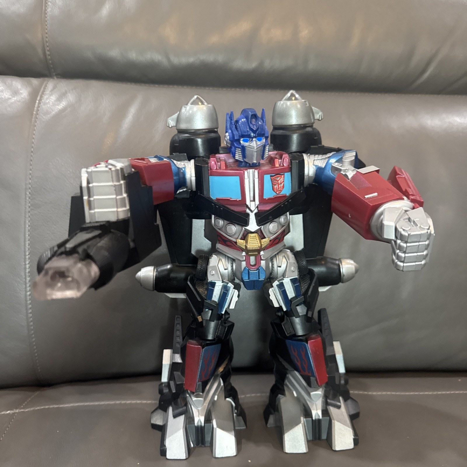 12 inch Optimus Prime Mega Power Bot Transformers Electronic Talking Toy Tested