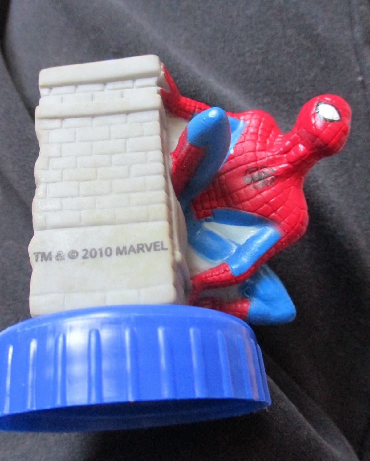 RARE Spiderman Side of Building Marvel 2010 Juice Topper