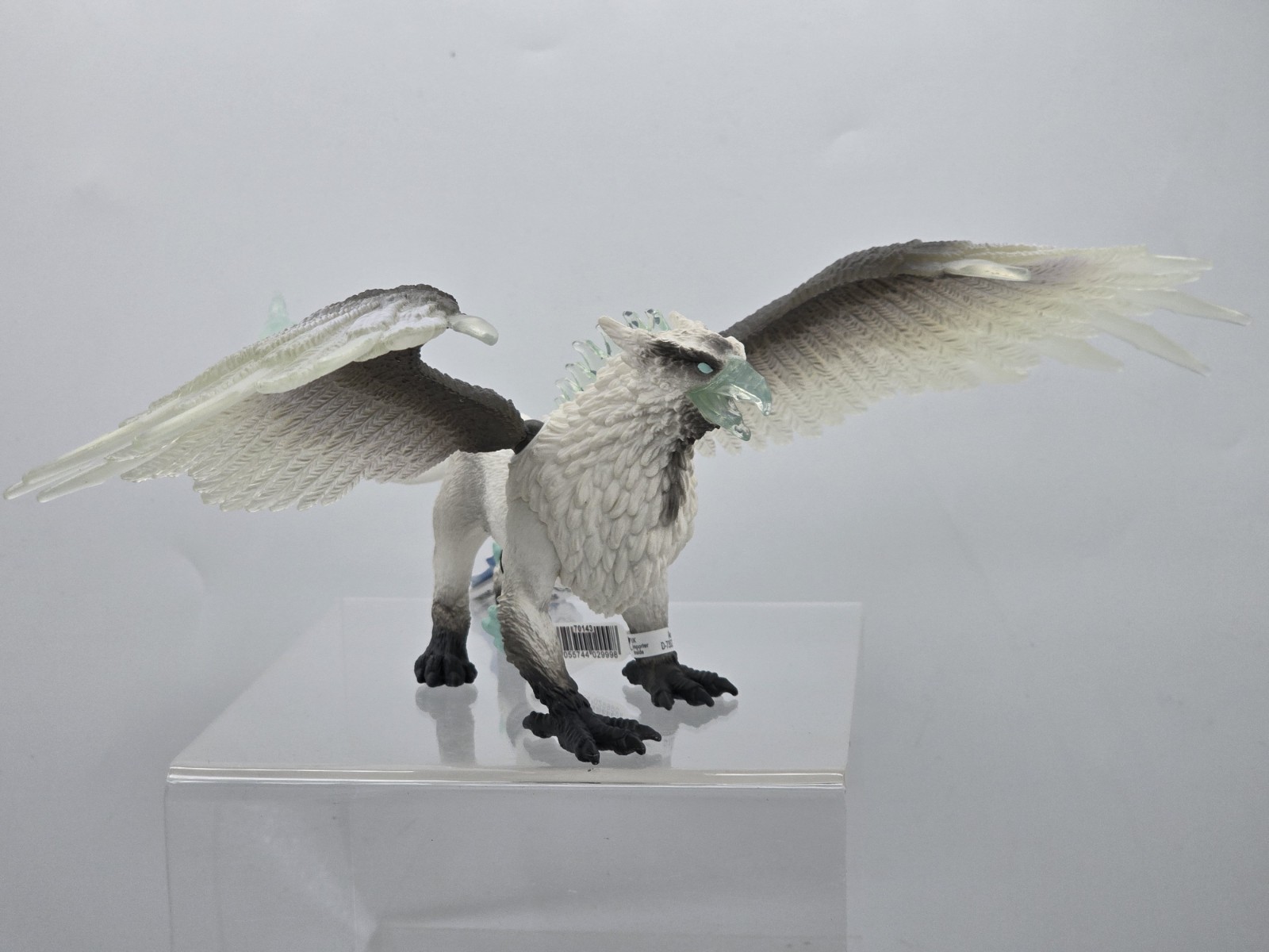 Schleich Eldrador Ice Griffin Toy Figure W/Movable Wings – 13 x 7.5 Inches