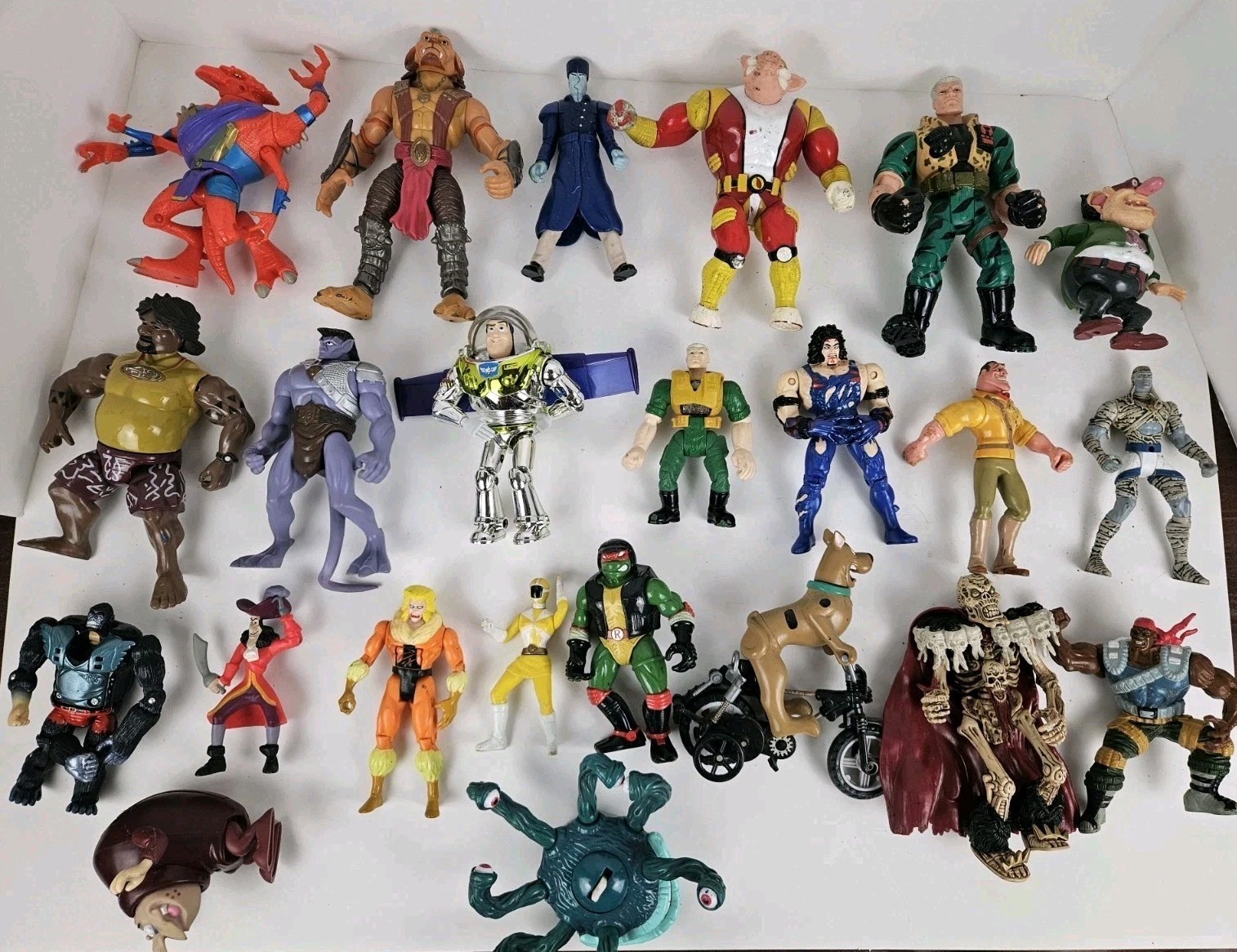 Large 1990&rsquo;s Action Figure Toy Lot; Scooby Doo, Power Rangers, Ninja Turtles Etc