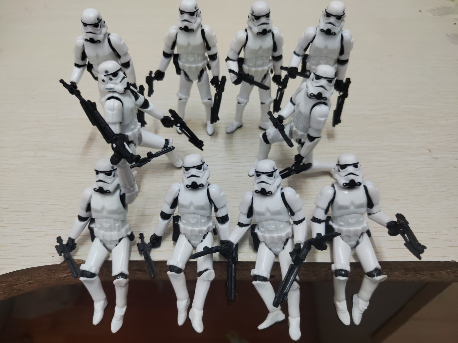 10pcs 3.75&Prime; Star Wars White Stormtroopers Action Figure + 20 Blasters