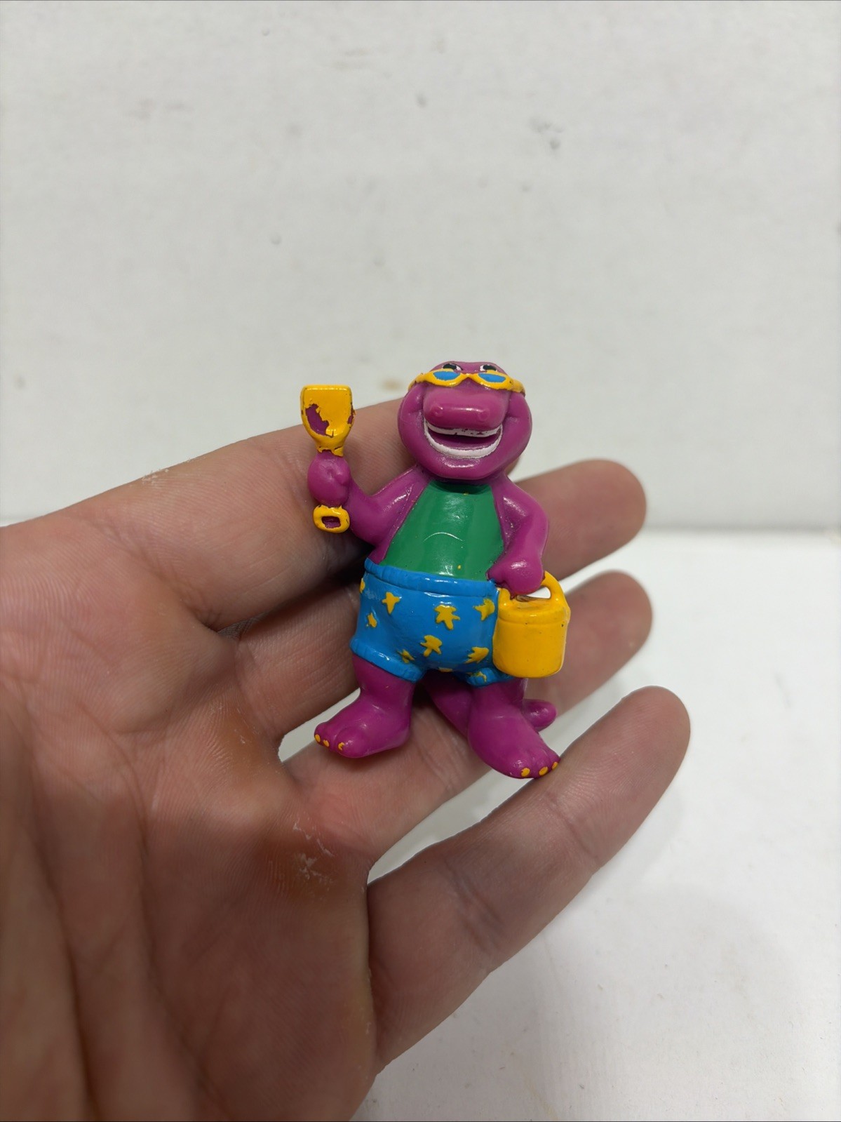 Barney and Friends 1993 Beach Barney PVC Toy Figure