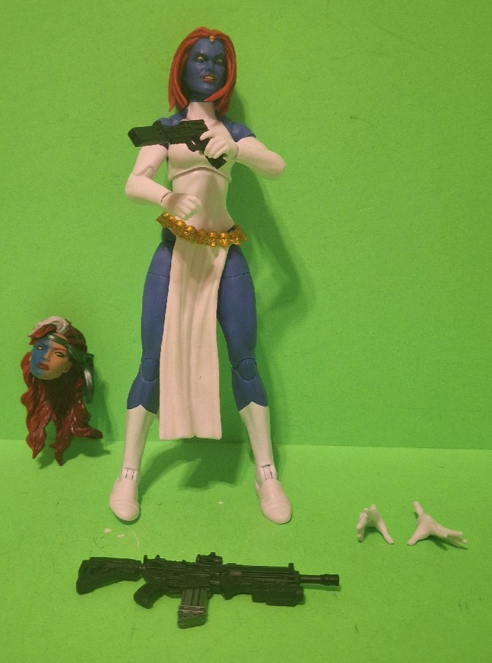 Marvel Legends MYSTIQUE / ROGUE *CUSTOM* X-MEN RETRO SERIES + GREAT COMIC BOOK