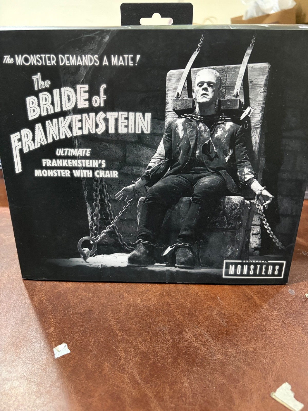 NECA The Bride of Frankenstein Frankenstein&rsquo;s Monster with Chair NEW Store Excl