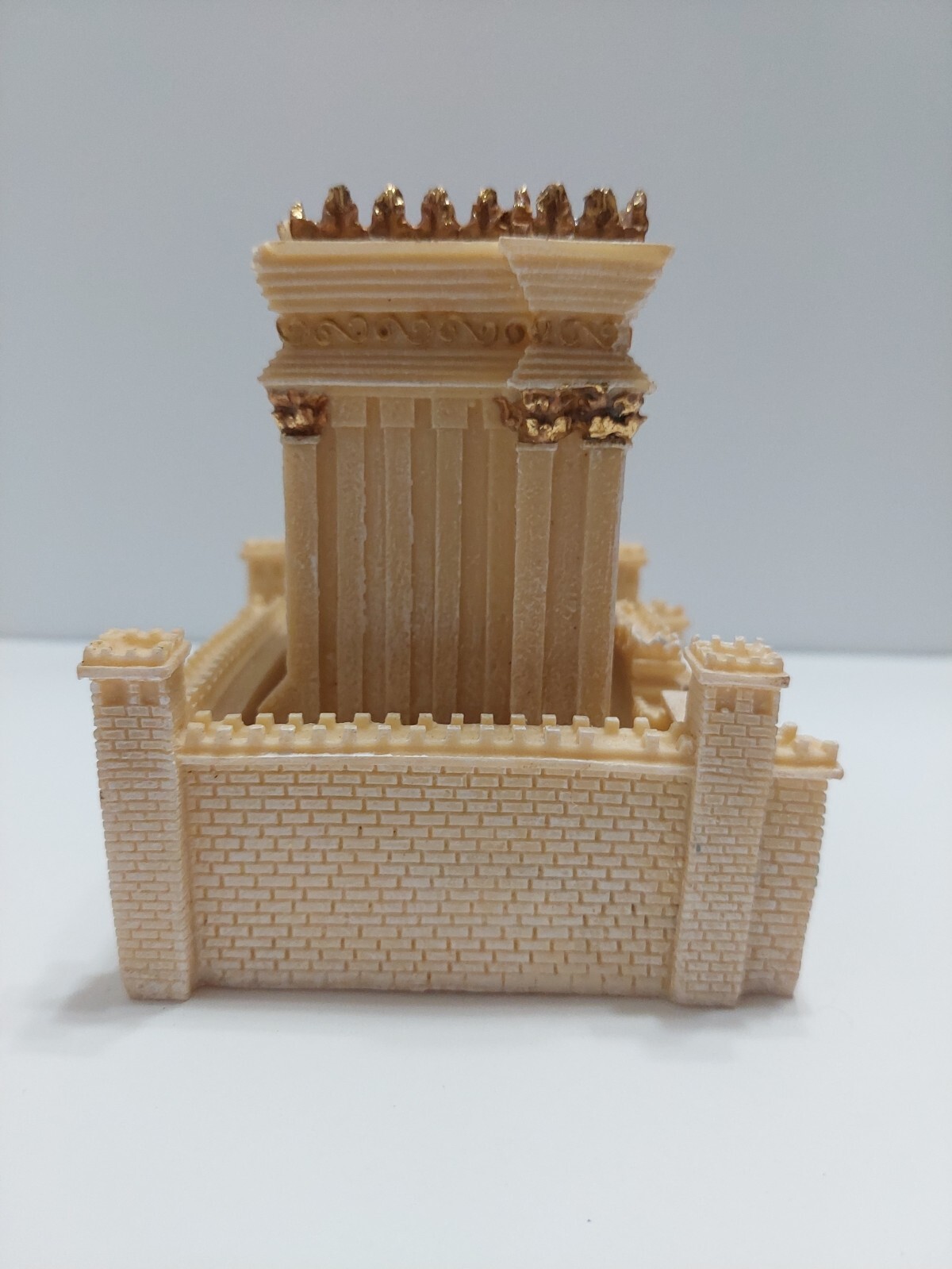 VINTAGE MODEL SCALE BONE RESIN CASTLE MAUSOLEUM 4.5&Prime; X 4&Prime; X 4&Prime; BEIGE AND GOLD