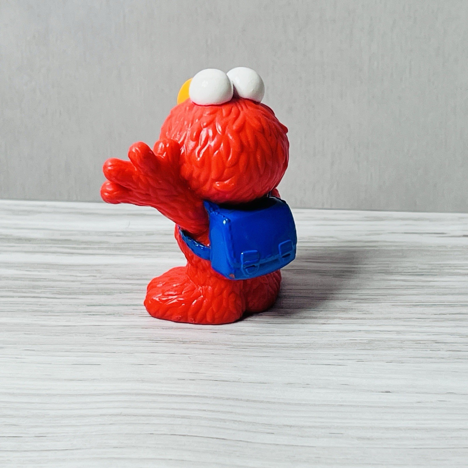 Sesame Street Workshop Elmo Backpack PVC 2.5&Prime; Figure Back To School Hasbro 2010