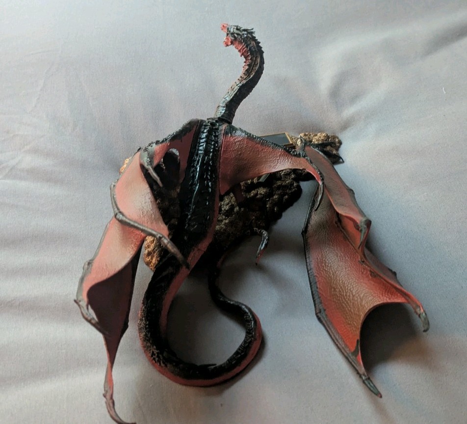 McFarlane Dragons Smaug Static Figure The Hobbit: Desolation Of Smaug PVC Statue