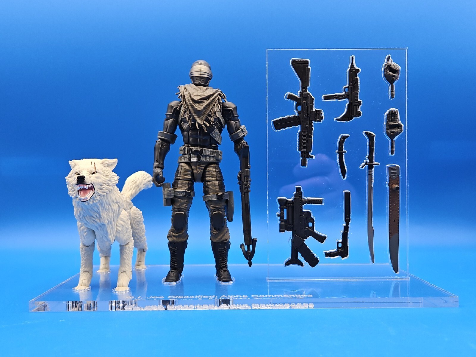 G.I. Joe Classified Alpha Commandos Snake Eyes & (White) Timber V2 Acrylic Base