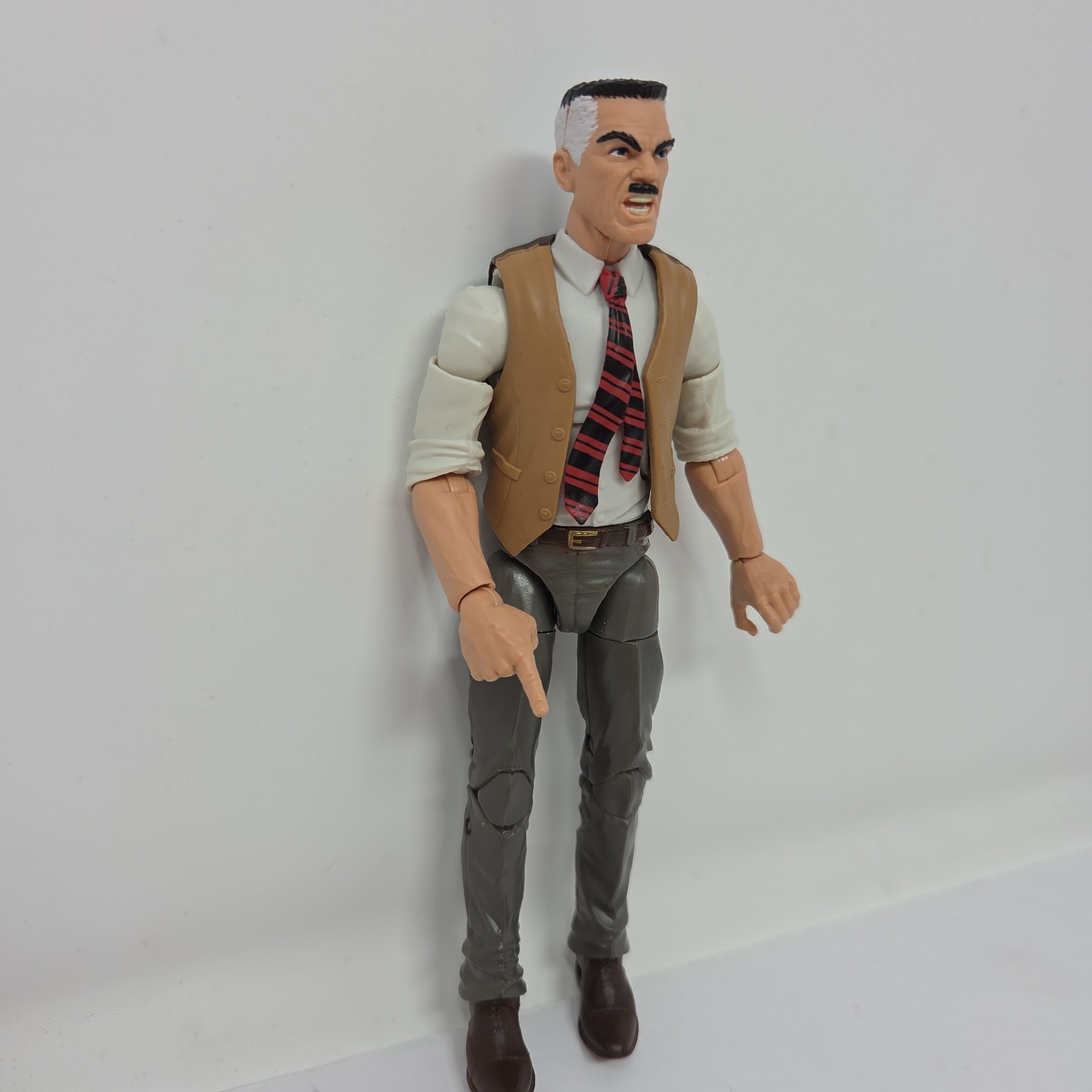 Hasbro Marvel Legends J. JONAH JAMESON (6&Prime; 1:12 Scale) Spider-Man Retro COMPLETE