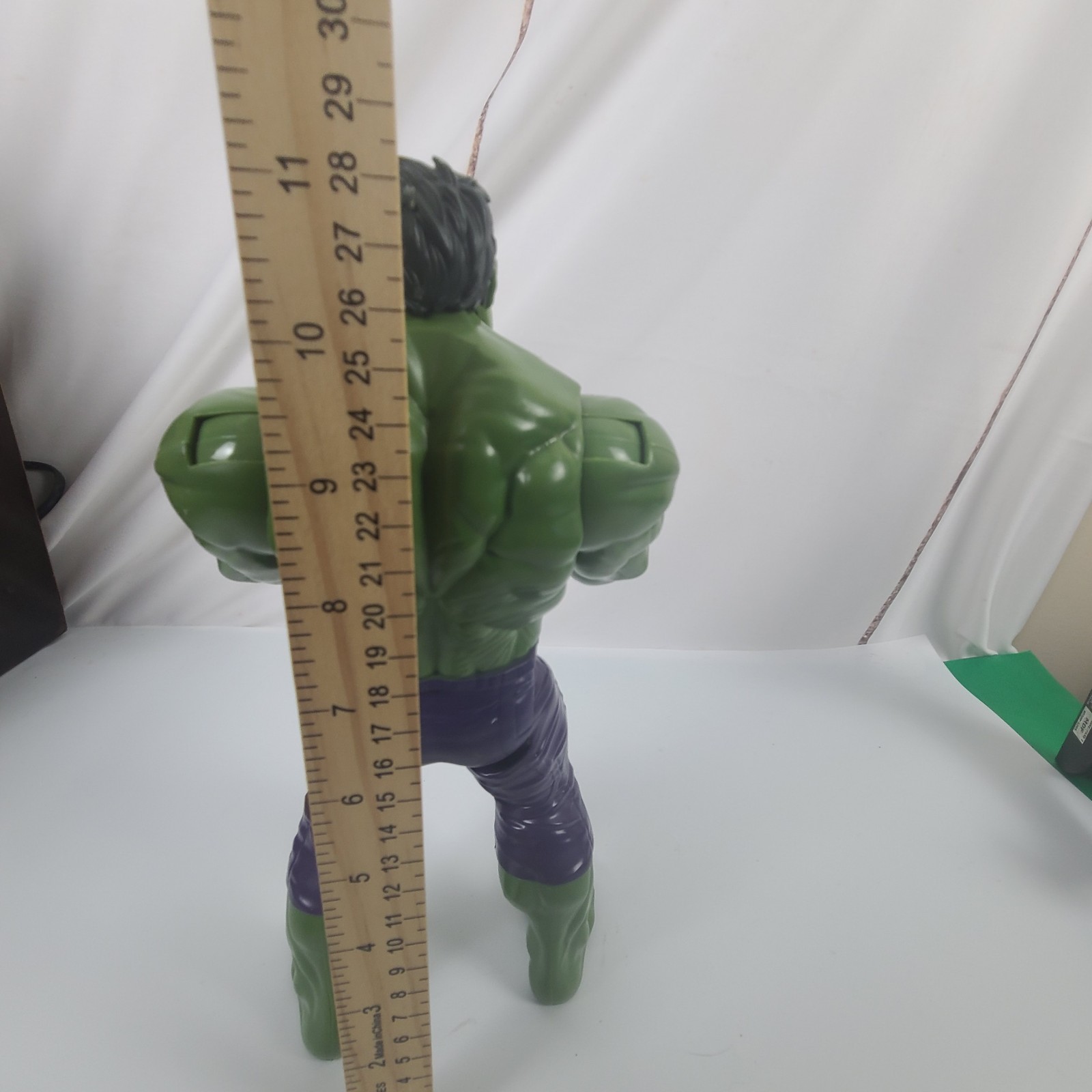 2016 Hasbro Marvel Hulk Action Figure 11&Prime; Incredible Hulk Toy