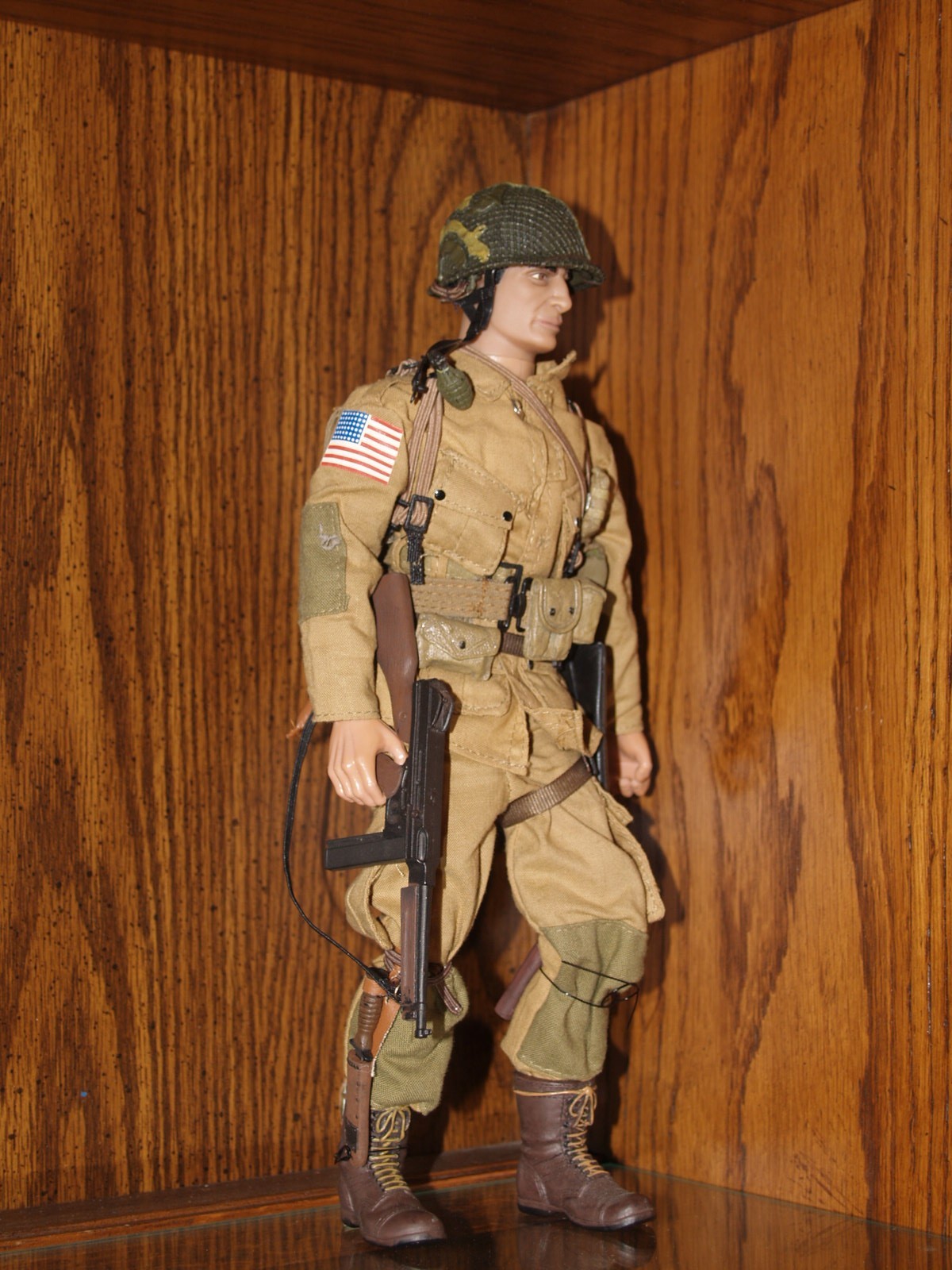Ultimate Soldier 82nd Airborne Division D-Day 12&Prime; Figure (21st Century Toys)