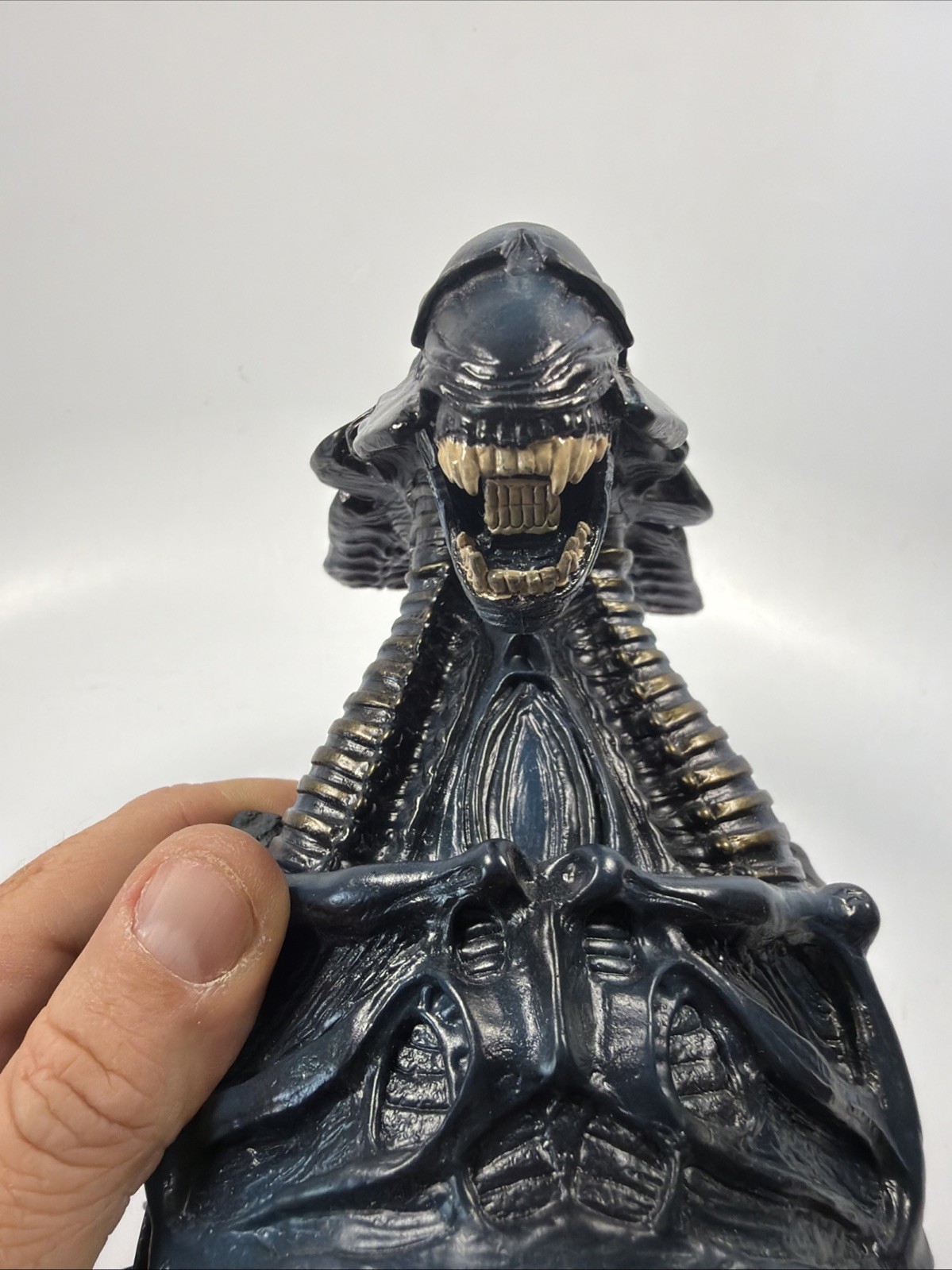 Aliens Alien Xenomorph Queen Vinyl Bust Coin Piggy Bank BRAND NEW RARE HTF