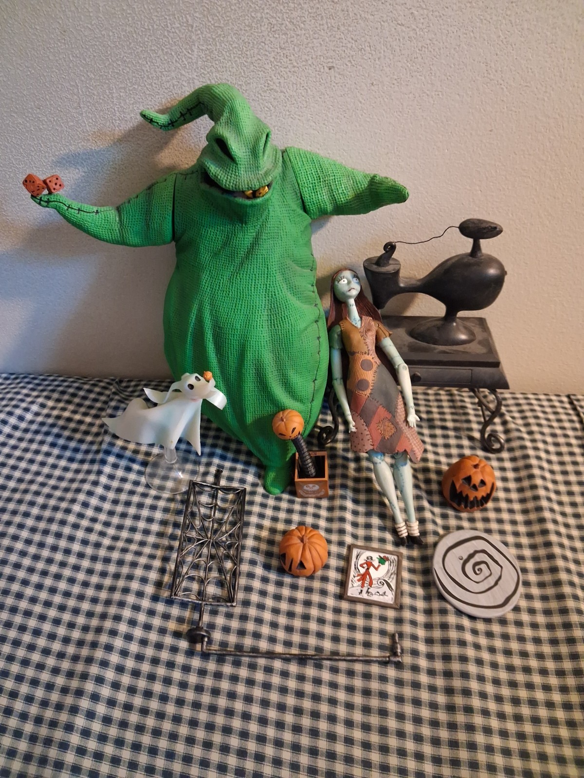 NECA Nightmare Before Christmas LOT Figures ACCESSORIES Oogie Boogie SALLY Zero