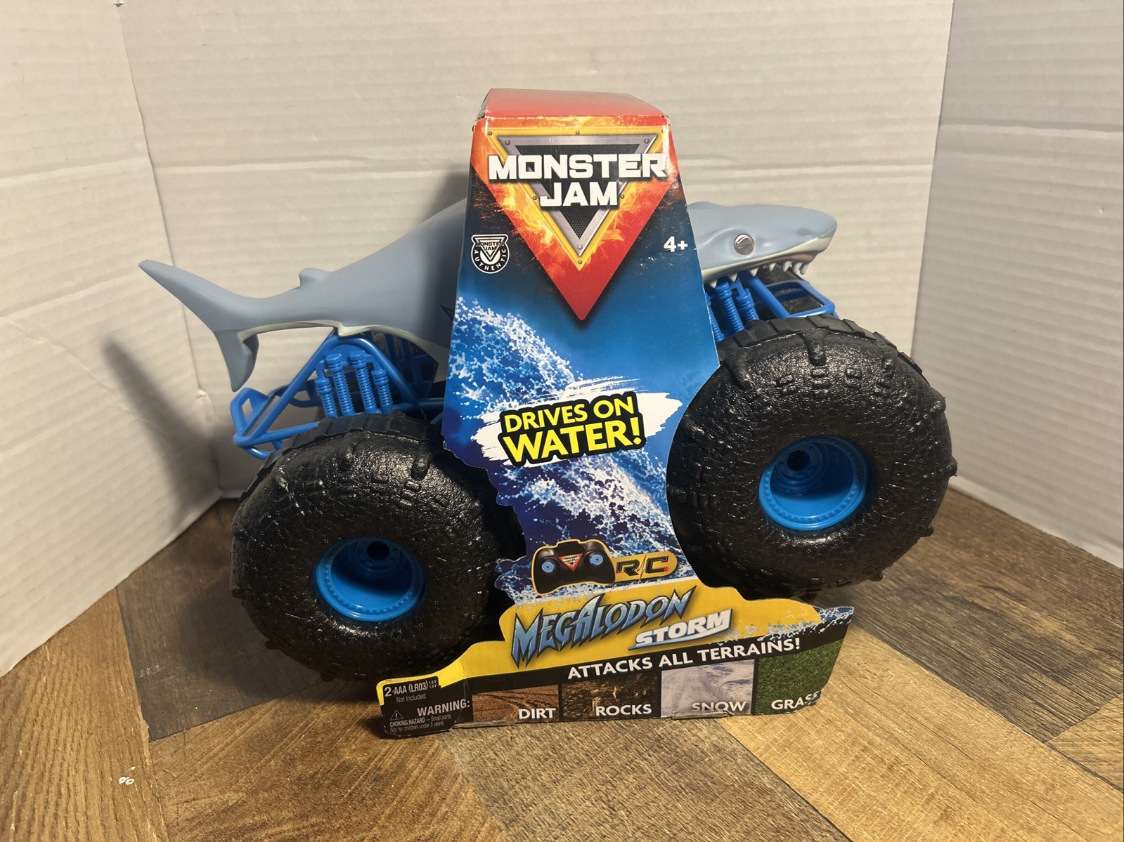 Monster Jam Megalodon Remote Control Truck 1:15 RC Car Drives on Water Toy Shark