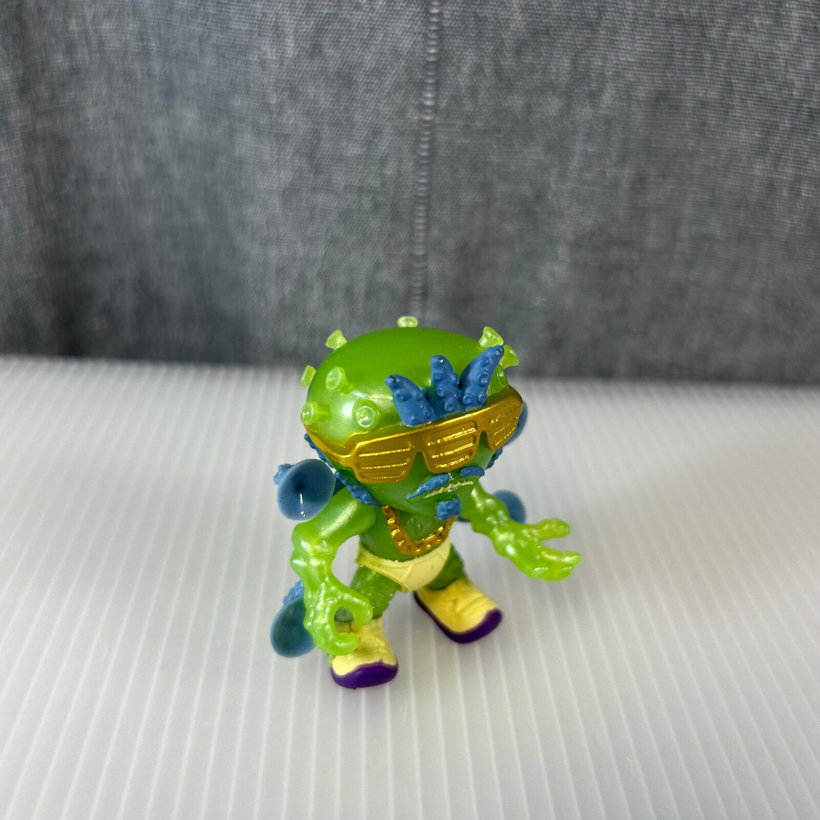 Treasure X Green Alien 2&Prime; Inch Action Figure Moose Enterprise