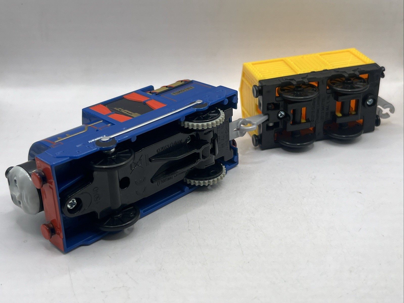 Thomas TrackMaster Motorized Train TIMOTHY & CARGO CAR 2013 Tested EUC