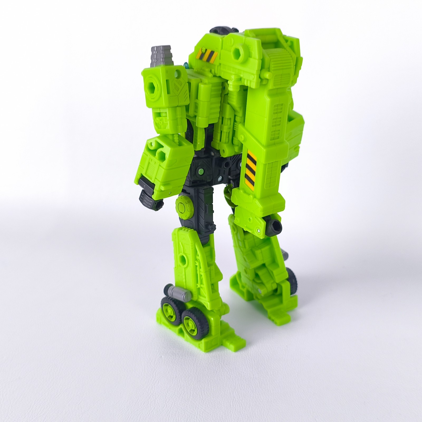 Transformers Road Hauler Complete Legacy Velocitron Voyager Class