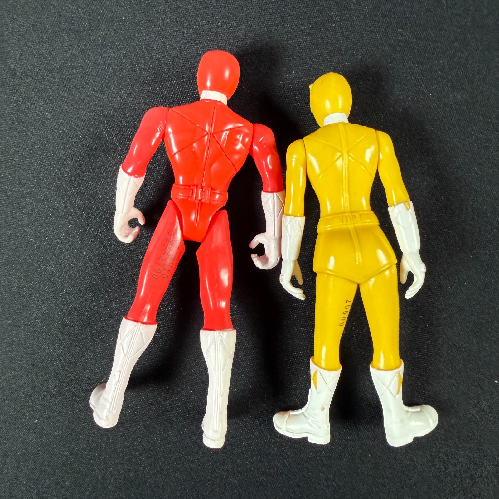 Power Rangers Mighty Morphin Yellow, Red, Green, Blue 4&Prime; Figures 2009 BANDAI