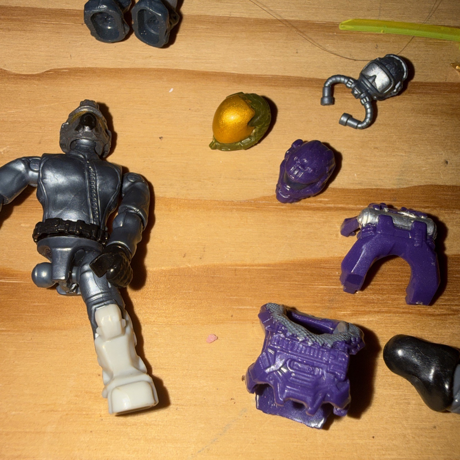 Mega Bloks Halo Action Figures with Weapons & Accessories