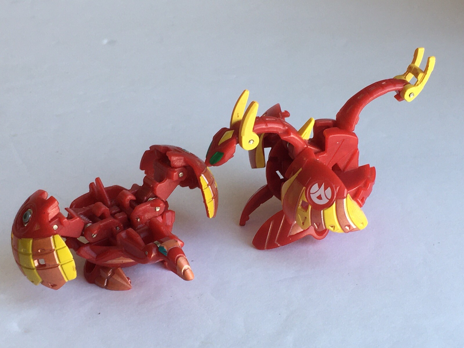 Bakugan New Vestroia ALTAIR 670g & WIRED 600g Red Pyrus Lync&rsquo;s Combat Set Lot