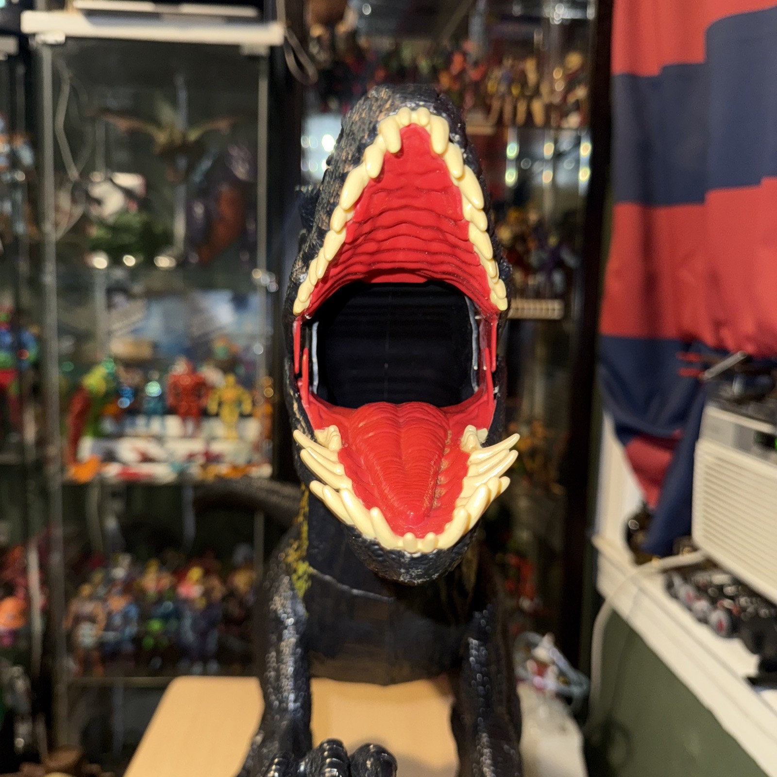Large Jurassic World Super Colossal Indoraptor Action Figure Mattel 39” Dinosaur