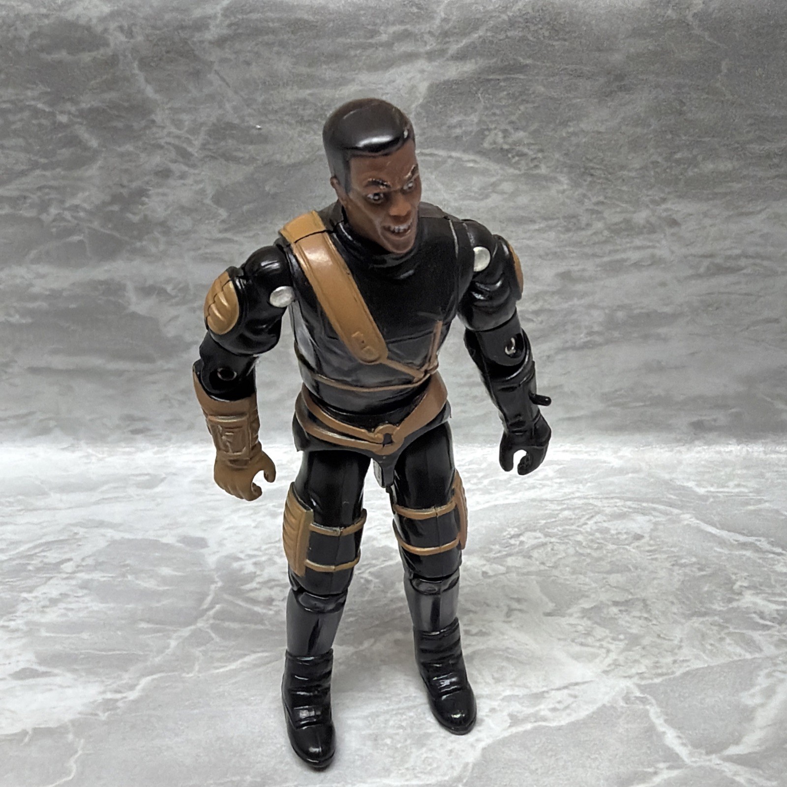 Vintage GI Joe Suppresor X Bronze Bombers MALCOLM 1997 Rare Unbroken