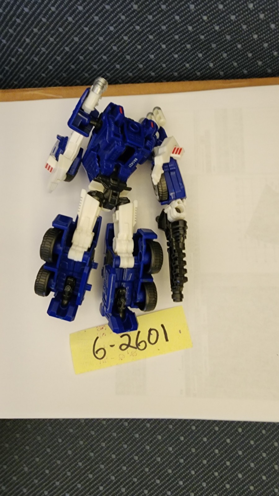 Transformers Generations Fall of Cybertron Ultra Magnus Deluxe Class – No Sword