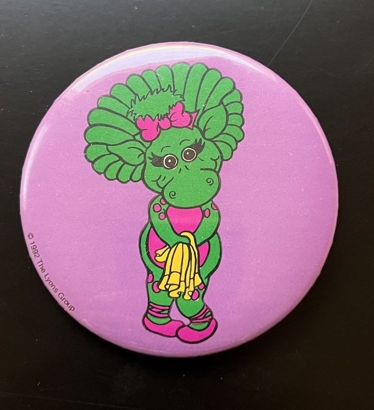 1992 BARNEY THE DINOSAUR BABY BOP PINBACK PIN LYONS GROUP BUTTON JC PENNY