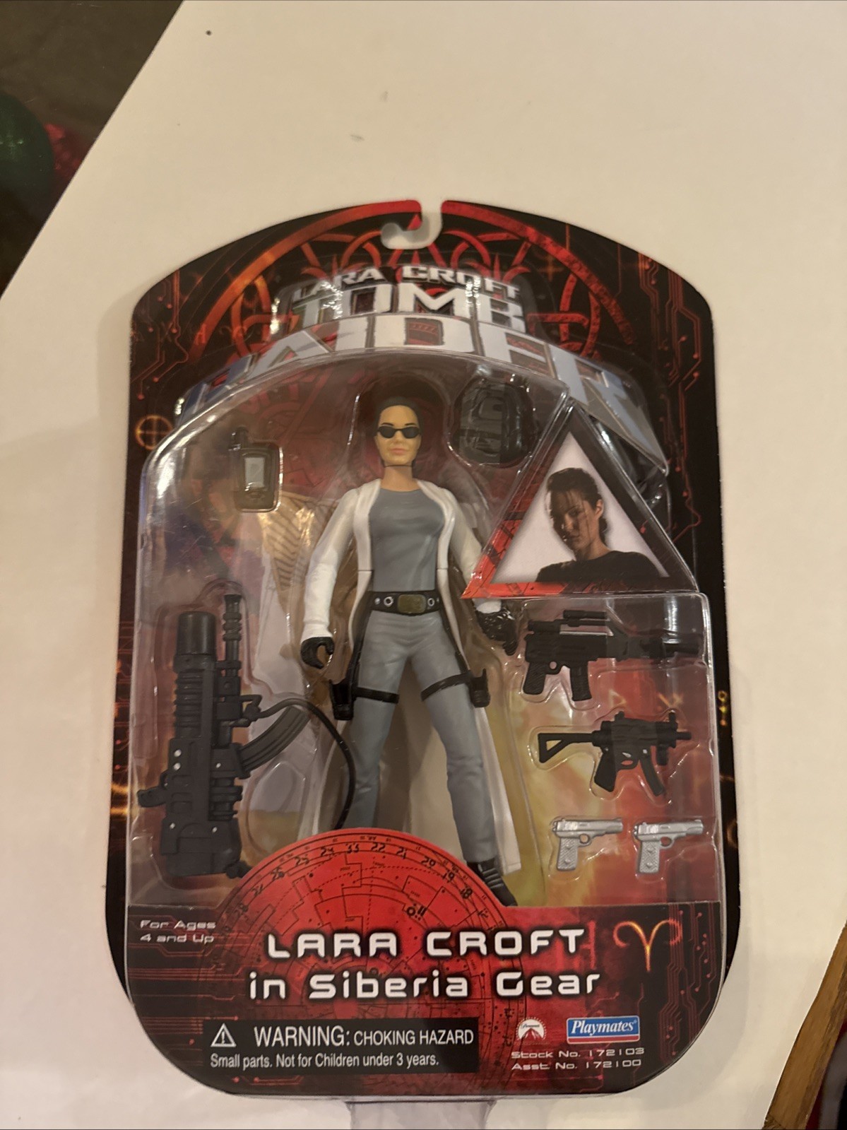 Playmates Tomb Raider Lara Croft Action Figure in Siberia Gear New
