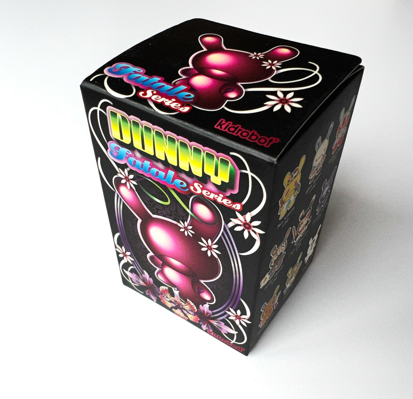 New Sealed Blind Box Kidrobot DUNNY 3&Prime; 2010 – Fatale – Not Available Anywhere!