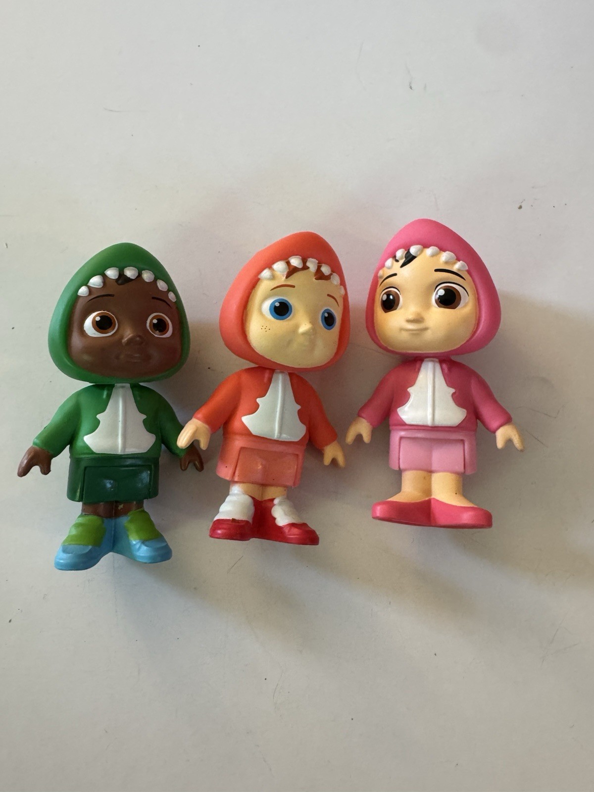 COCOMELON Coco Melon Family Friends Shark Pack Winter Figures Toy Lot Of 3 BB19
