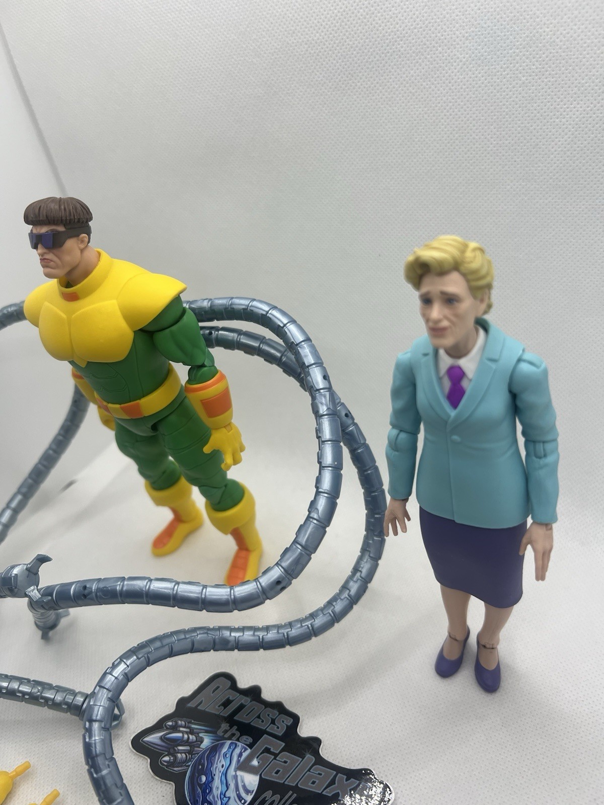Marvel Legends Doc Ock Spider-Man VHS Aunt May 2-Pack *near Complete