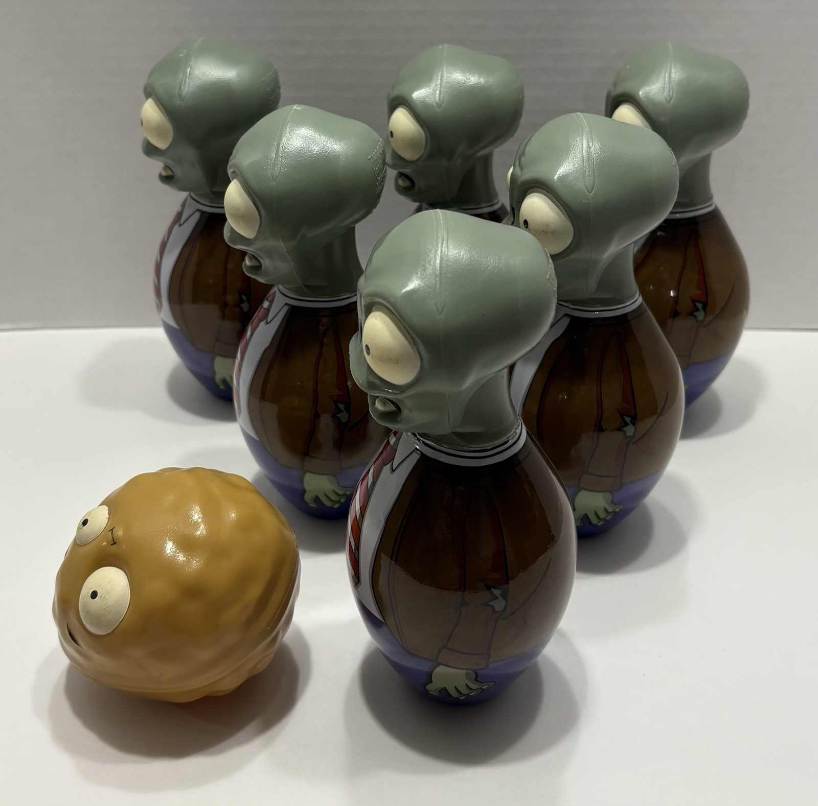Plants vs. Zombies Wall-Nut Bowling Set by Jazwares – Rare