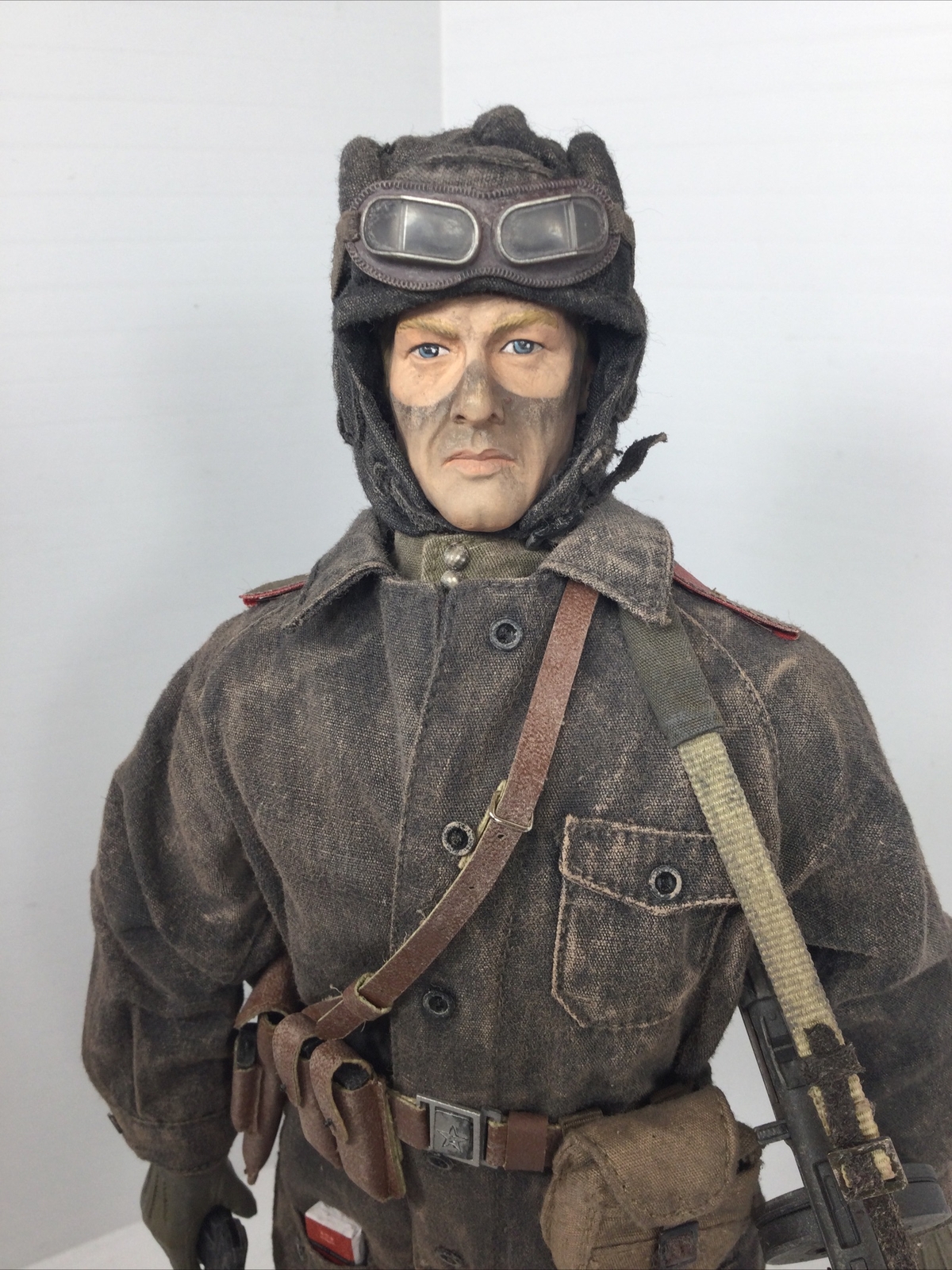 1/6 CUSTOM BUILD RUSSIAN SOVIET RED ARMY T-34 TANK MECHANIC PPSH-41 + TOKAREV